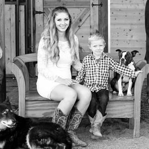 Meet your Posher, Angela